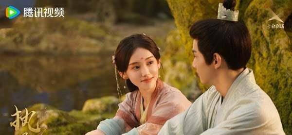 最近有一部名为《执笔》的短剧引起了很大的关注,它的角色设定非常