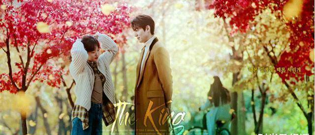 原创李敏镐最新剧照曝光和女二互撩cp感远超金高银笑容诱惑帅炸了