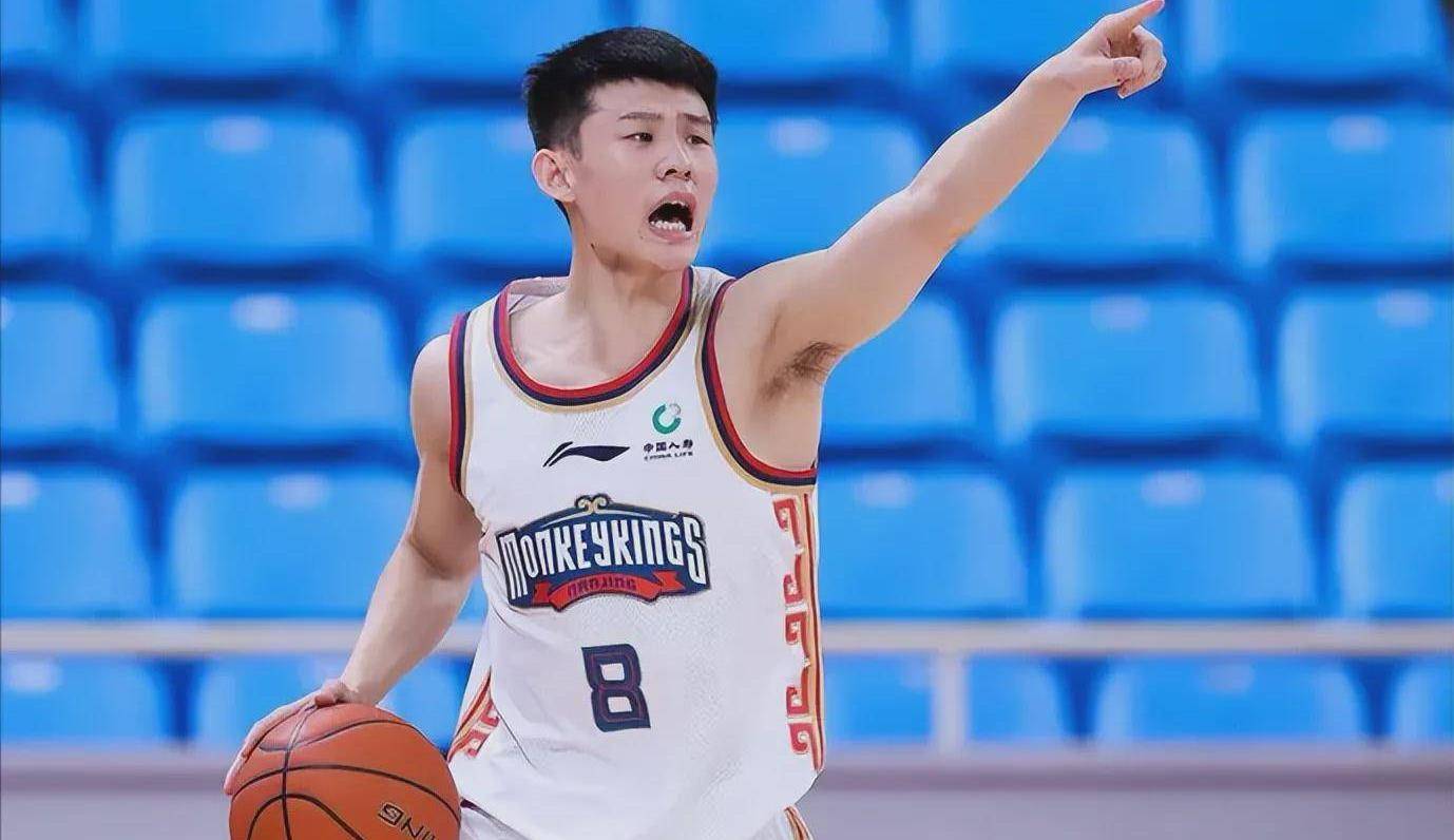 原创本赛季至今24岁1米79的国脚徐杰569分26岁的冠军王兰琴185分