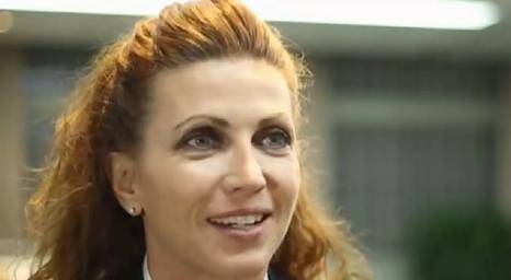 金贝丽美国王牌飞行员却成中国首位美籍女机长她经历了什么