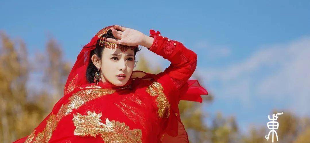 原创东宫小枫被虐到麻木被赞美若天仙彭小苒咋才红