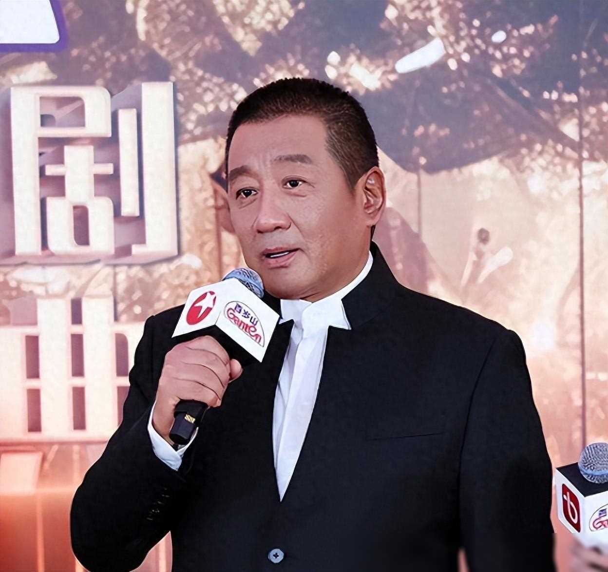 上海之夜:丁勇岱诠释人情冷暖,世态炎凉的独特演绎