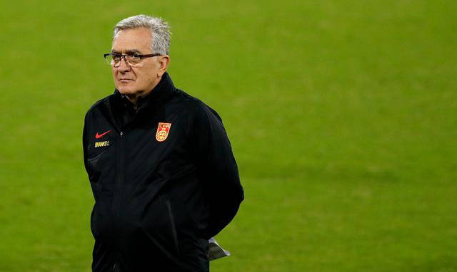 原创国足迎战泰国伊万科维奇延期抵华选人权恢复主教练手中