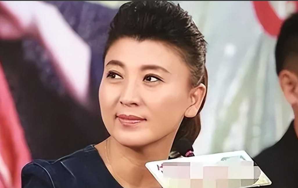 让演员们能够在这个舞台上尽情展现自己的才华和魅力,为我们带来更多