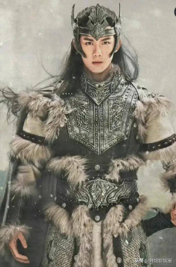 导演朱锐斌很会拍这种桀骜不驯带点野性的角色,邓伦的魔尊旭凤,吴磊的