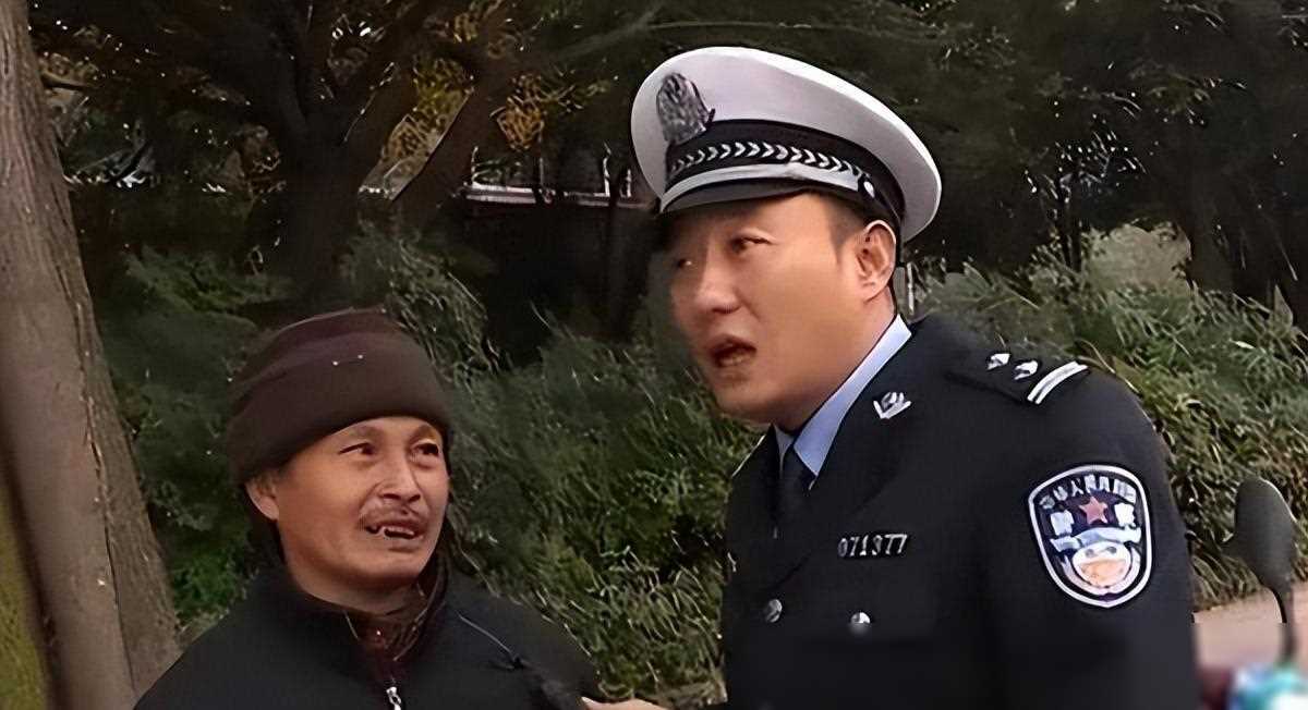 停播五年后网红交警谭乔的困境如何自救与重生