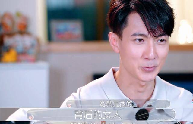 早年,吴尊曾经带着孩子参加《爸爸去哪儿》,有一期节目是邀请妈妈们