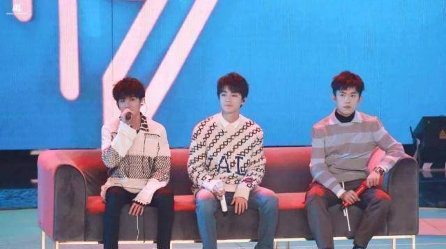 原创对于脱发秃头王源的回答和两兄弟的回答简直如出一辙真默契