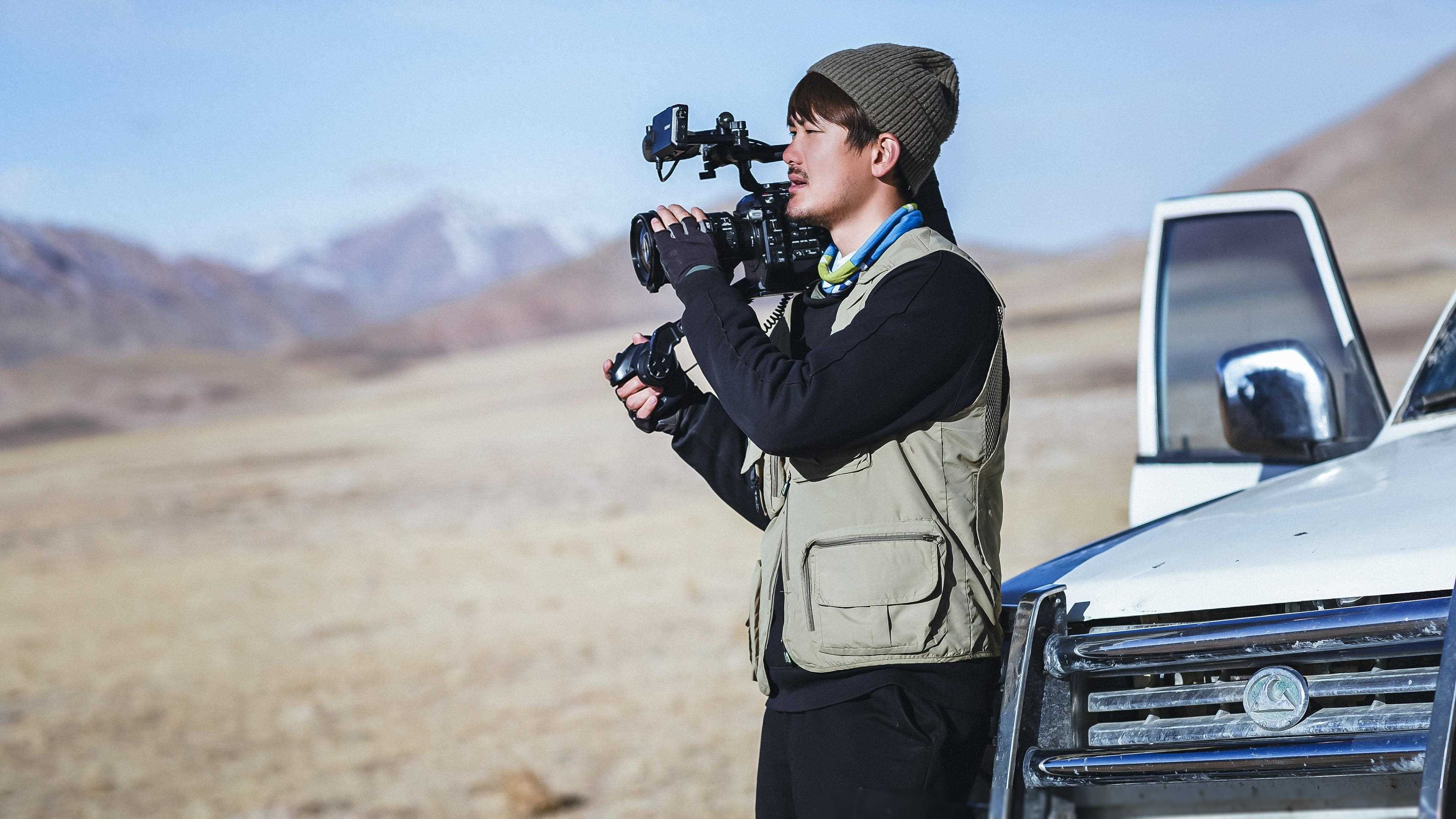 熊梓淇拍雪豹的每一天都有新感悟的过程