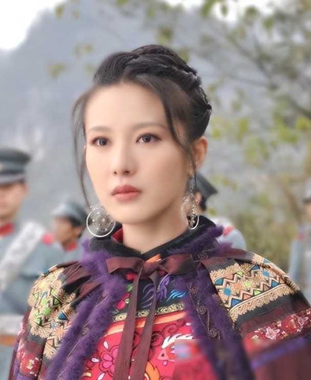 靠男人走捷径,6000人海选中脱颖而出夺冠,落幕后揭秘真相_邬靖靖_关系