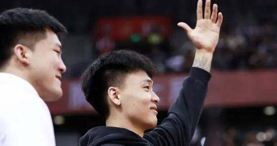 首当其冲的是赵睿.