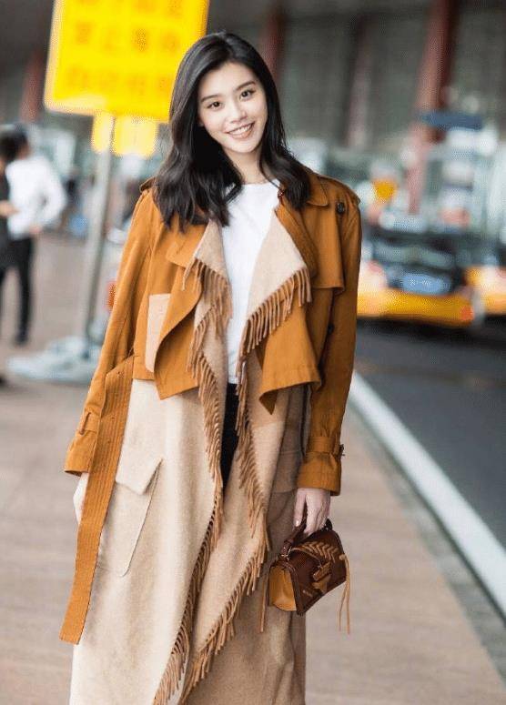 有种"近况"叫奚梦瑶,仅5个月就瘦成"纸片人",何鸿燊可