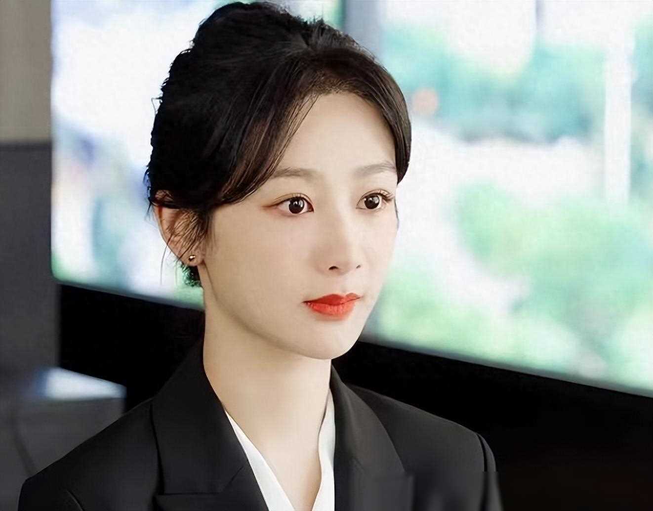 环球小姐亚军惊艳出道,《承欢记》中辨识度高的出场瞬间_杨紫和_观众