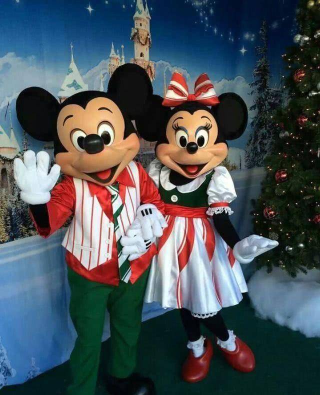 迪斯尼看不到的:美国街头,米妮殴打女保安,450万人在线观看_米奇_女人