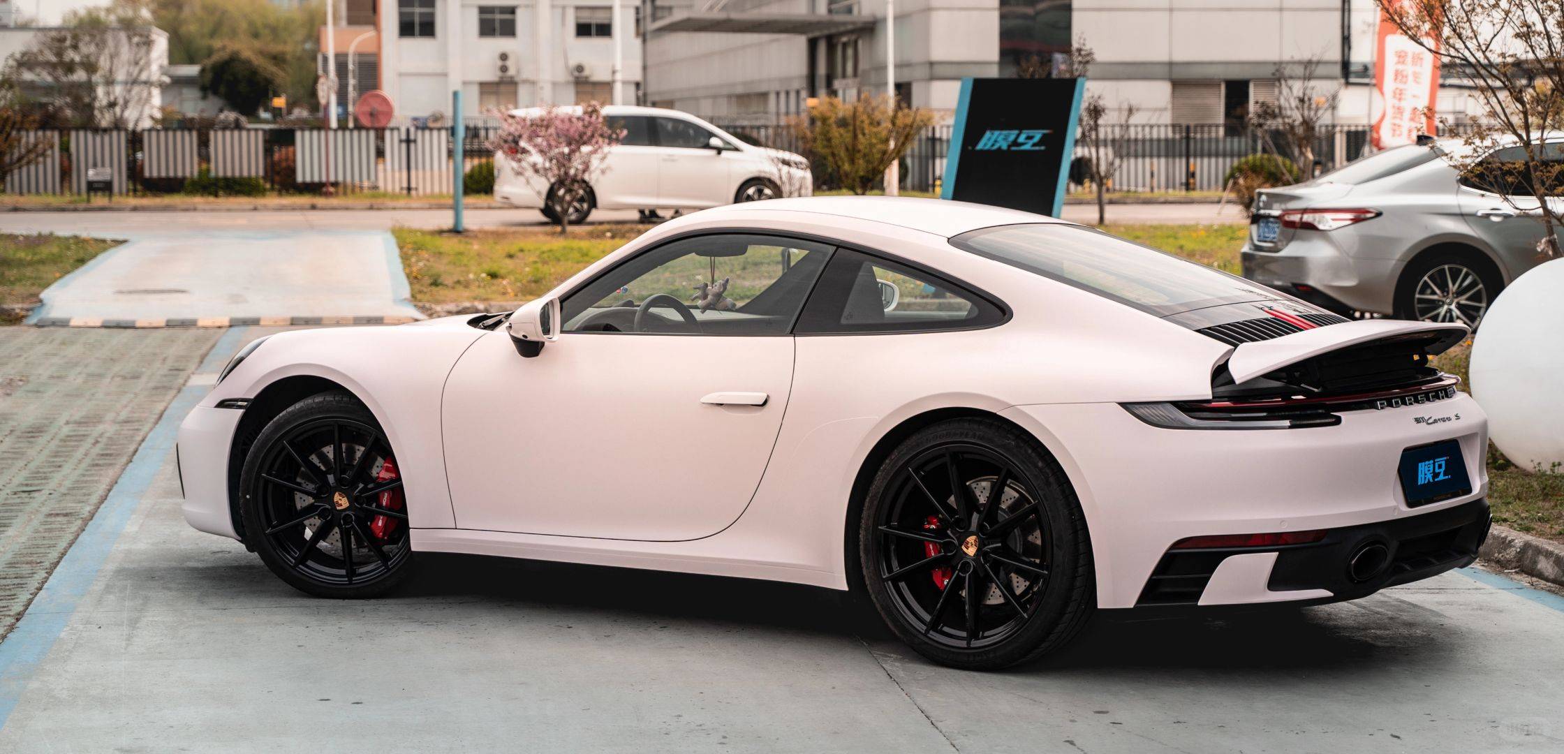 保时捷911lb改色膜消光贝壳粉元气满满的少女心