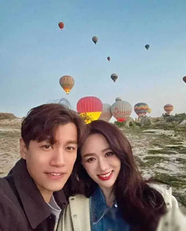 电影《车顶上的玄天上帝》,然后又有新作《不够善良的我们》,与贺军翔