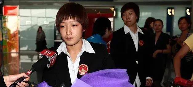 论天赋孙颖莎更强,论人情世故刘诗雯远远超出_乒乓球_母亲_父母