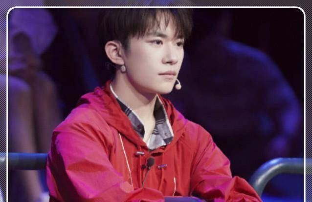 原创粉丝为易烊千玺剧照p图换衣服李必集齐七彩衣服要召唤神龙