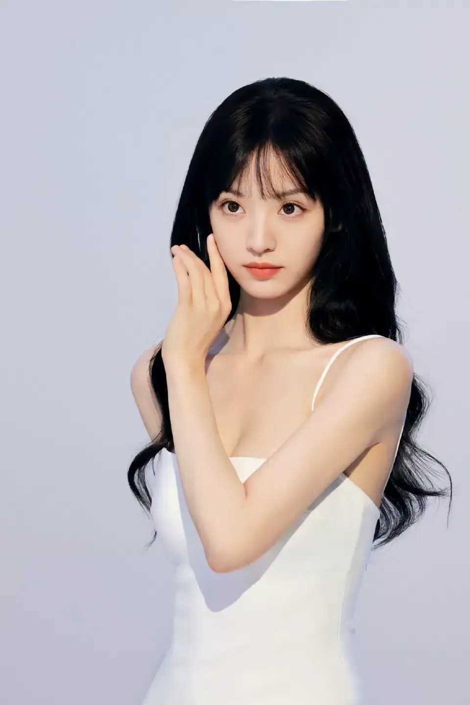 原创美女写真集大放异彩之田曦薇美颜三