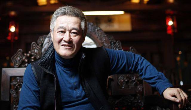 赵本山商演42万分给范伟7千,而郭德纲商演65万,给了多少于谦?