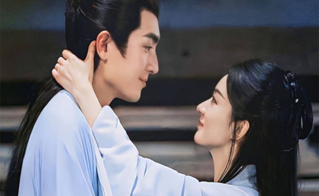 因为细数林更新的前任,绝对不比他的好基友王思聪少.