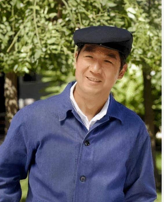 《康熙微服私访记》演员近况:三德子养鸡,小桃红发福,法印最惨_张国立