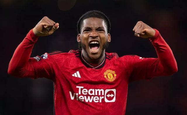 拉什福德还是安东尼滕哈赫在曼联关键之战中作出选择