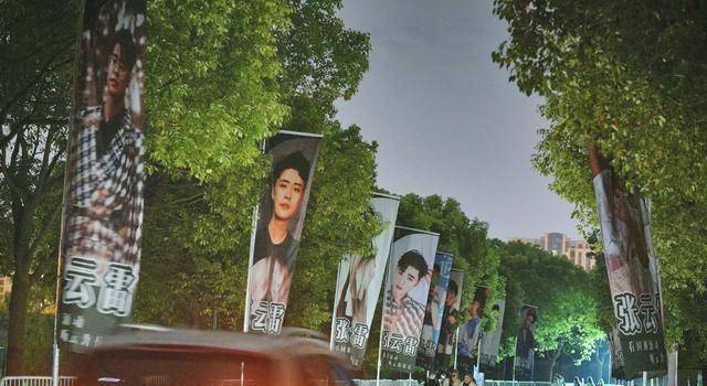 原创歌手张云雷闪亮登场光芒万丈只有一点小遗憾