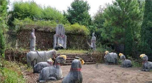 据72岁的回龙村人徐北说,回龙村人都是徐天官的后裔,徐氏家族的守墓人