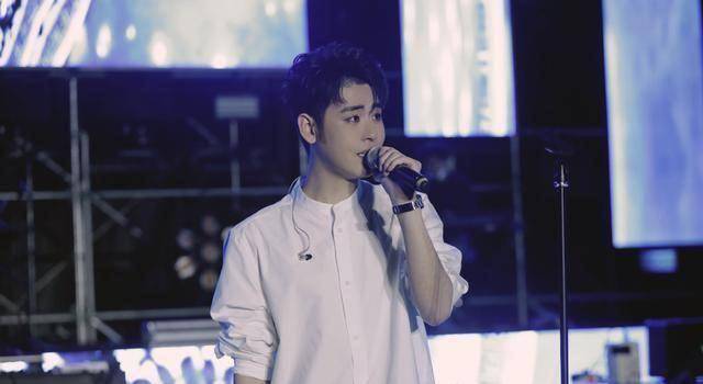 原创歌手张云雷闪亮登场光芒万丈只有一点小遗憾