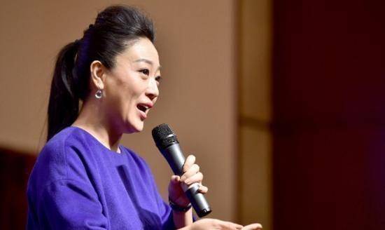 姜亦珊究竟为何突然离开,有人曝光了聊天截图,截图中称姜亦珊是自缢