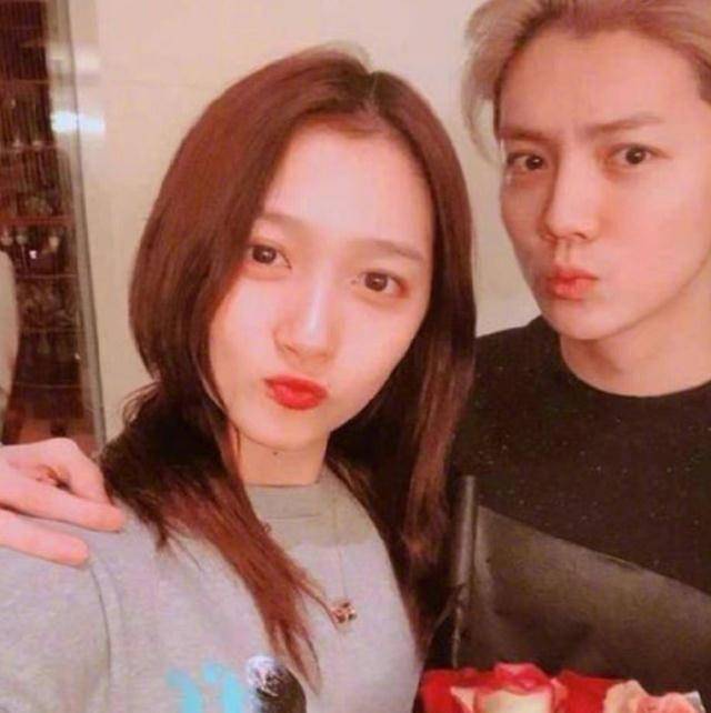 关晓彤收工回鹿晗家被拍却被粉丝提出疑点怎么不见鹿晗迎接