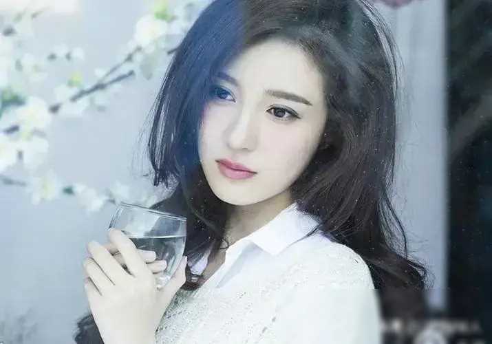 背靠姑父,一举成名,"最美西施"邬靖靖为何不温不火_尤小刚_邬倩倩