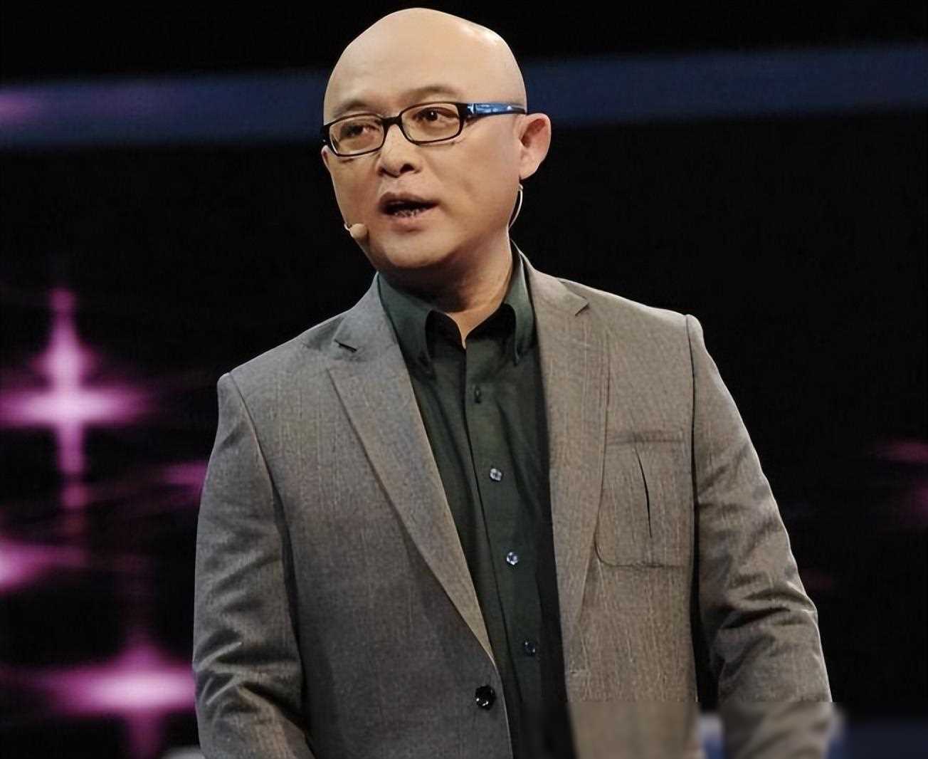 原创52岁孟非转型成功消失许久的主持人已踏上新大道