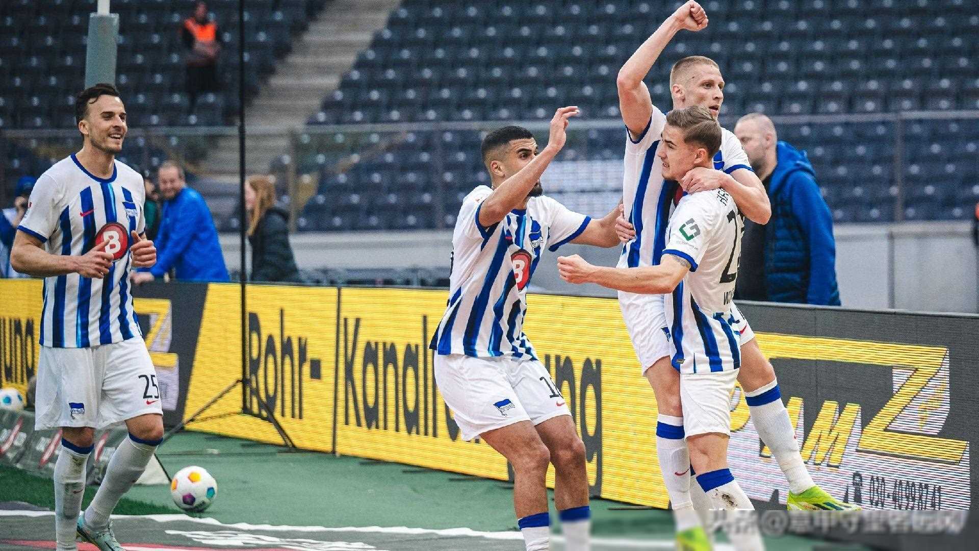 原创德乙前两轮赫塔2球领先凯泽遭遇绝杀两队形势不同