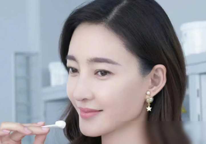 王丽坤娱乐圈女神感情生活比剧还精彩