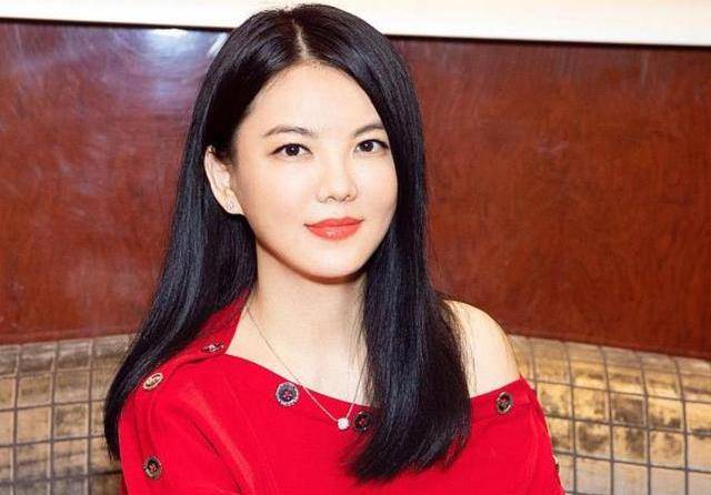 原创李湘终于翻身了被她养大的王世龄为母亲奋斗