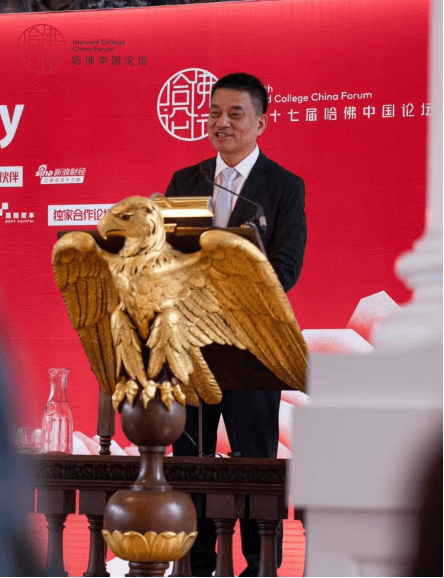刘永好中国企业卷出了竞争力战斗力和拼搏精神我们尽可能多用一些年轻