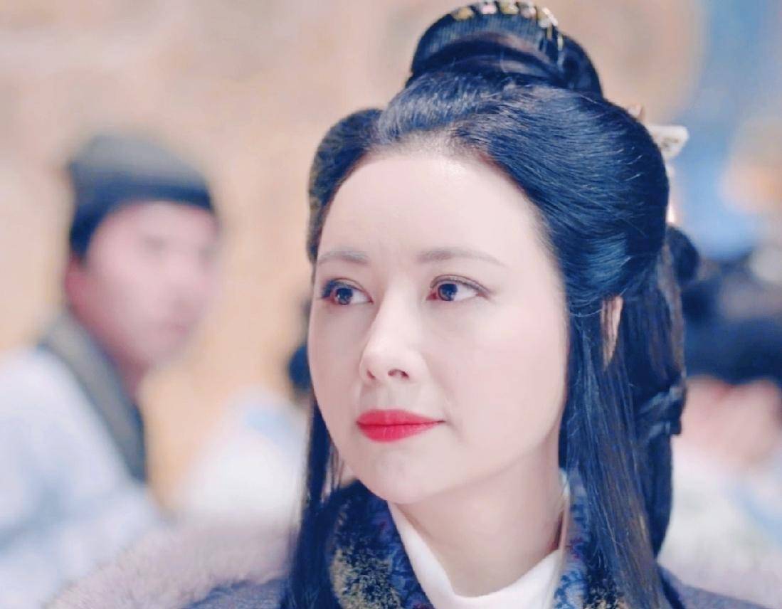 原创杨紫又赌对了承欢记46岁女n号一出场牢牢抓住我的眼球