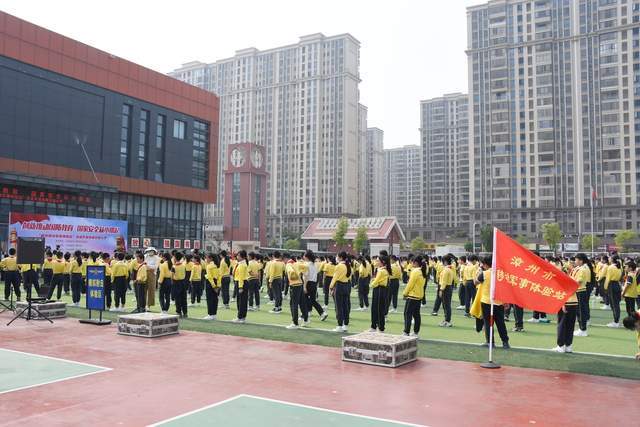 国家安全大篷车进校园漳州移动军事体验站实现华丽变身