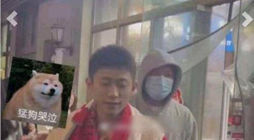 原创张一山把南艺烤肠吃涨价了如何看待一山被南艺学生控诉