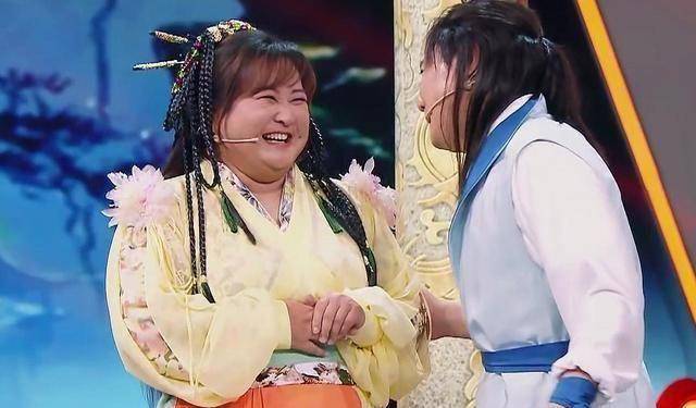 原创关晓彤的顺受贾玲的较真让华晨宇的耍帅显得格格不入