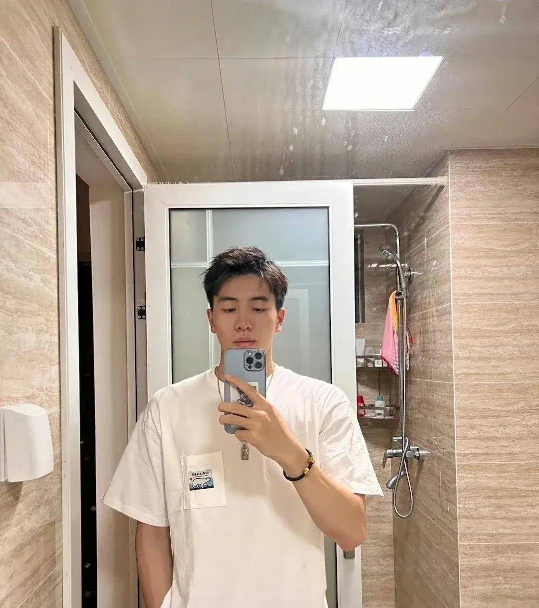 最新游泳运动员孙佳俊颜值堪比宁泽涛啊颜值高专业能力强