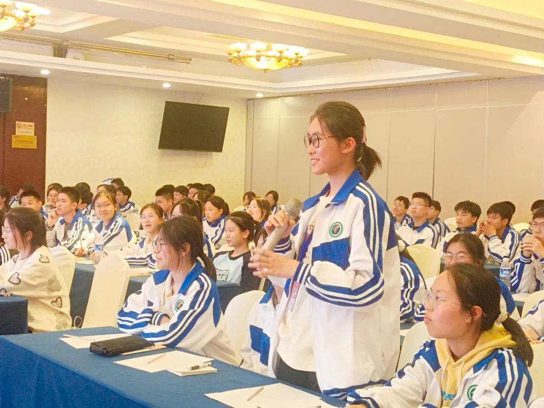 发现自我筑梦未来枝江一中学子在京聆听生涯家学业规划讲座