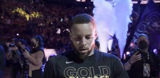 原创nba斯蒂芬库里低估的领袖之光