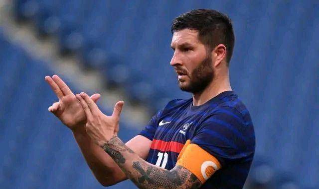 原创蒙特雷队的波澜壮阔之路从羞辱到绝平的不凡历程