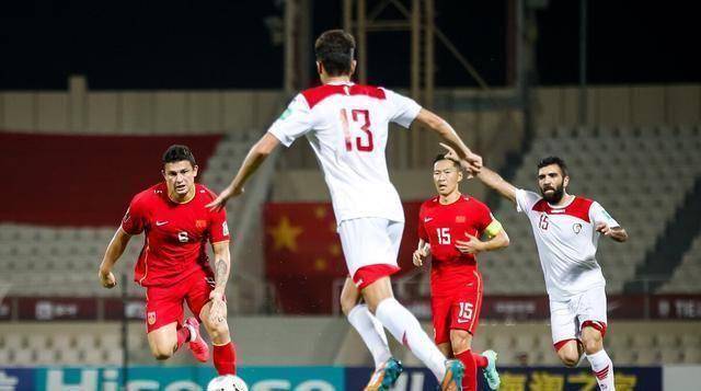 原创国足3比1完胜叙利亚艾克森才是全场最佳收刀吸引防守甘当绿叶