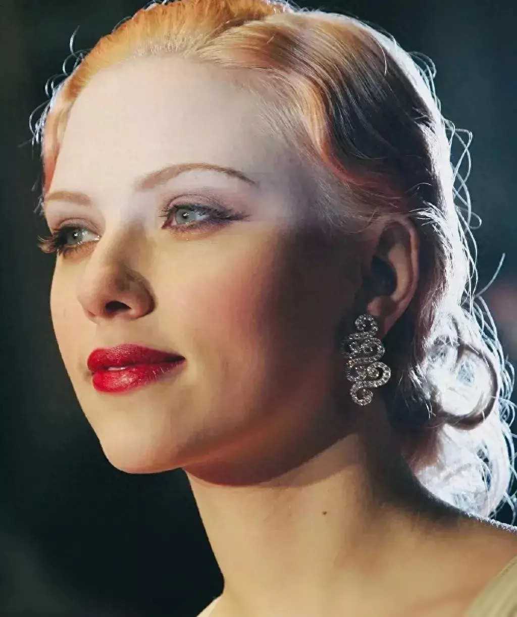 原创斯嘉丽约翰逊从星途璀璨到好莱坞巨星的传奇之路