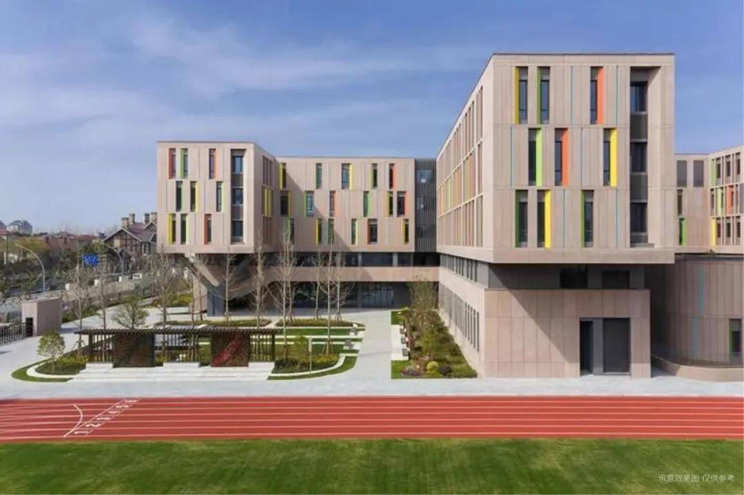 高中:上大附中,晋元高级中学;大学:上海大学宝山校区,同济大学晃鼢