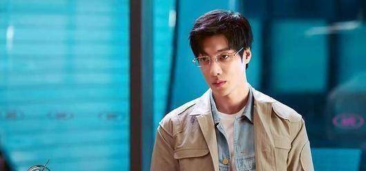 高瀚宇新剧大鼻子情圣将袭化身高冷暖男女主令人惊喜